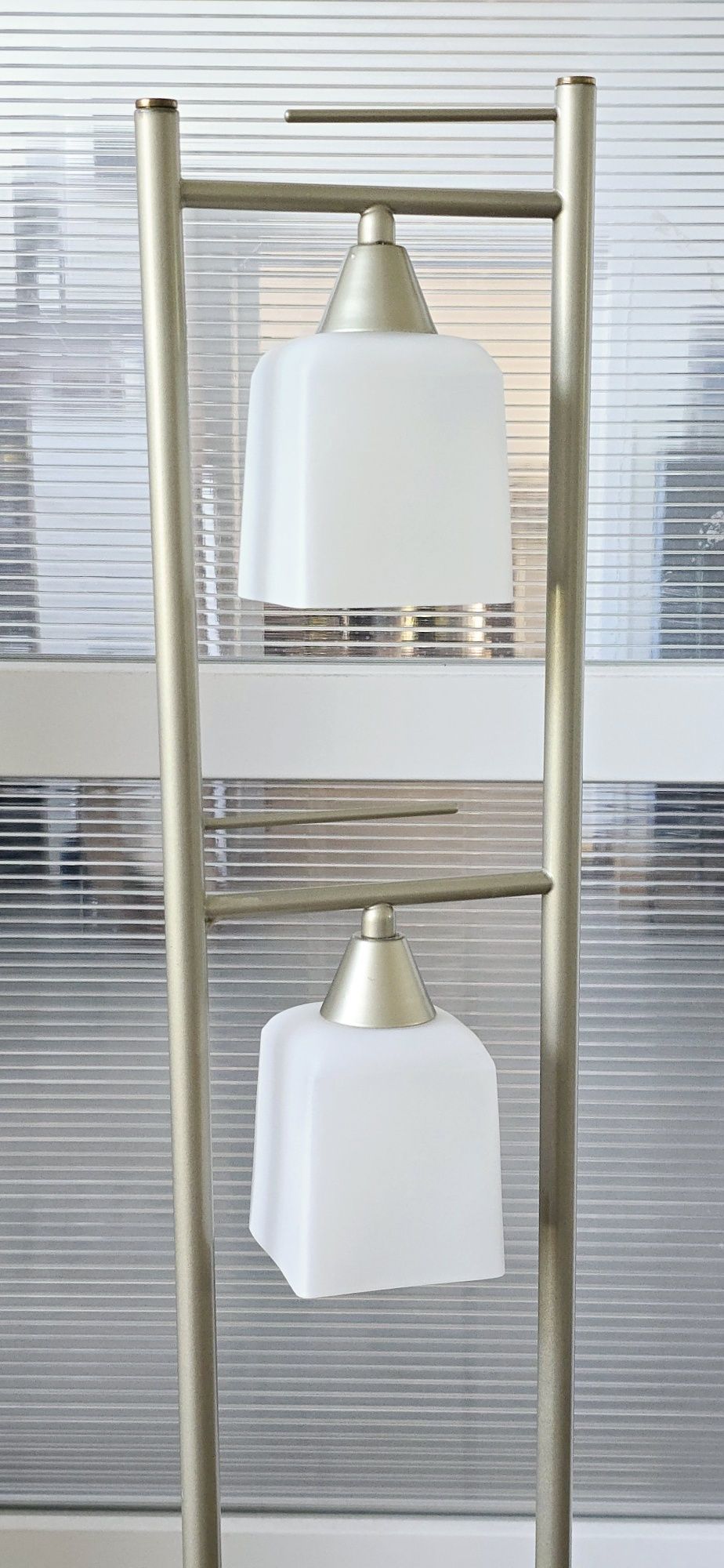 Lampka nocna 2xE14 platynowa 150 cm #Led #do sypialni