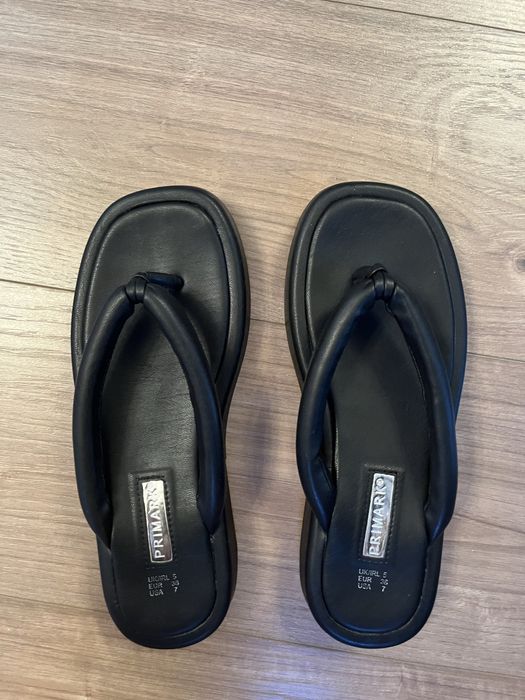 Шльопанці Primark