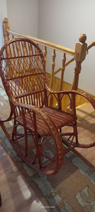 Fotel bujany wiklinowy