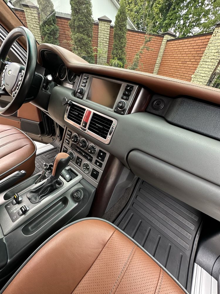Продам Land Rover Range Rover 2005