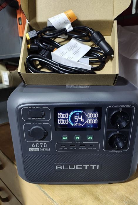 Зарядна станція Bluetti AC70, 1000 Вт, 768 Вт*год (електростанція для