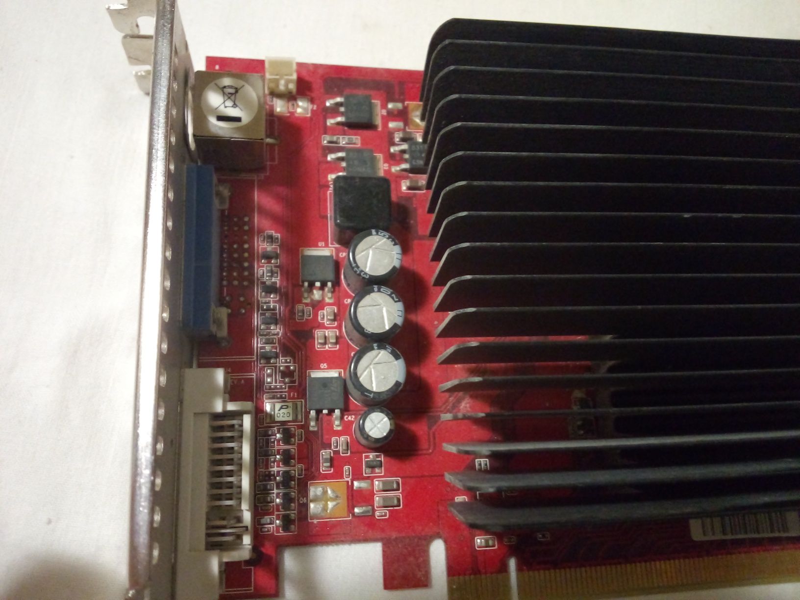 Видеокарта к ПК 9500GT PCI-E 1024 MB DDR2