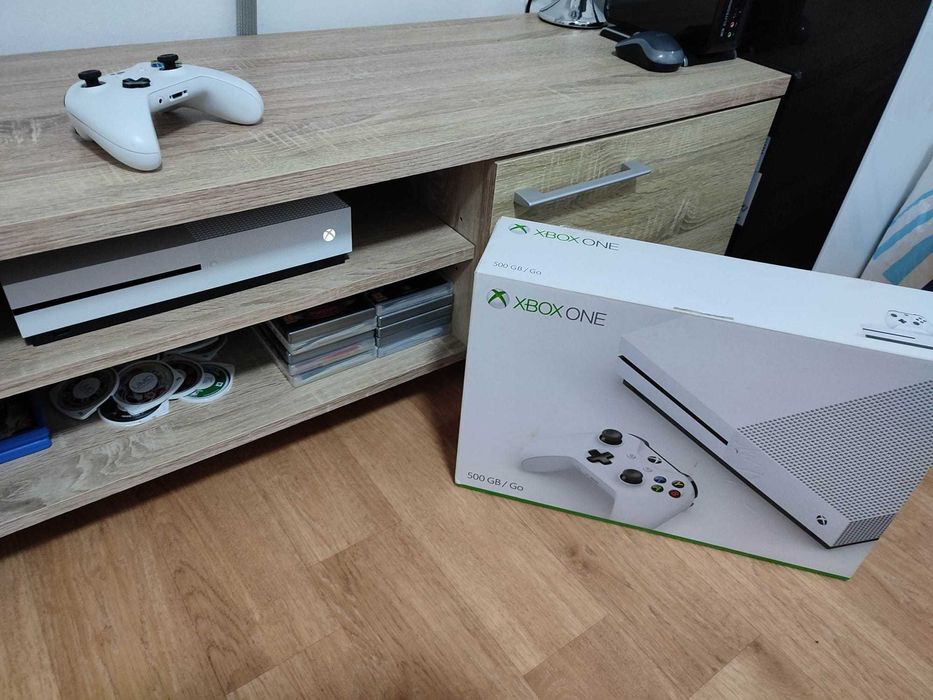 Konsola Xbox one S TB 4K i gra z padem bdb stan
