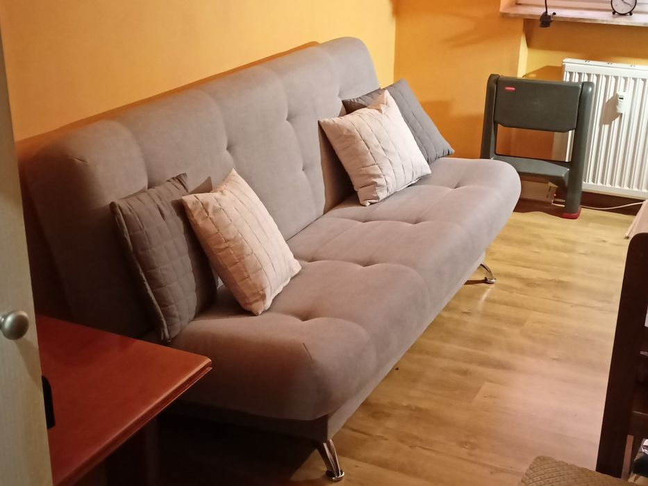 wersalka na sprężynach