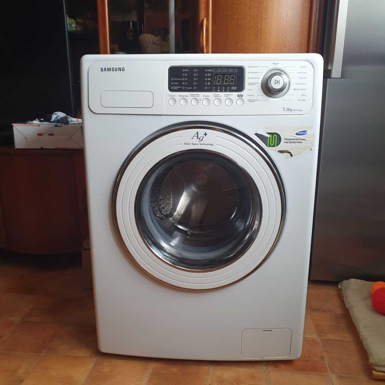 Sumsung 5.2 kg wf7520s9c/повреждена хрестовина/.2000 Грн.