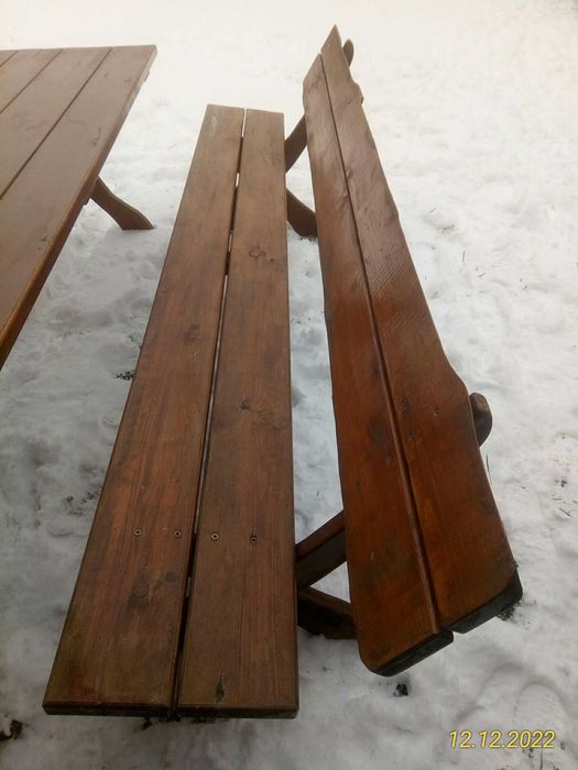 Zestaw Dębowych Mebli Ogrodowych                  < 2 ławki+stół)
