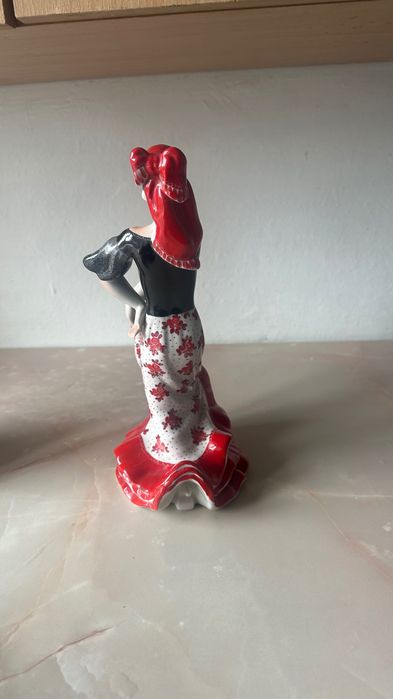 Фарфоровая статуэтка Цыганка Испанский танец