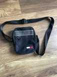 Tommy Hilfiger torebka meska przez razmie