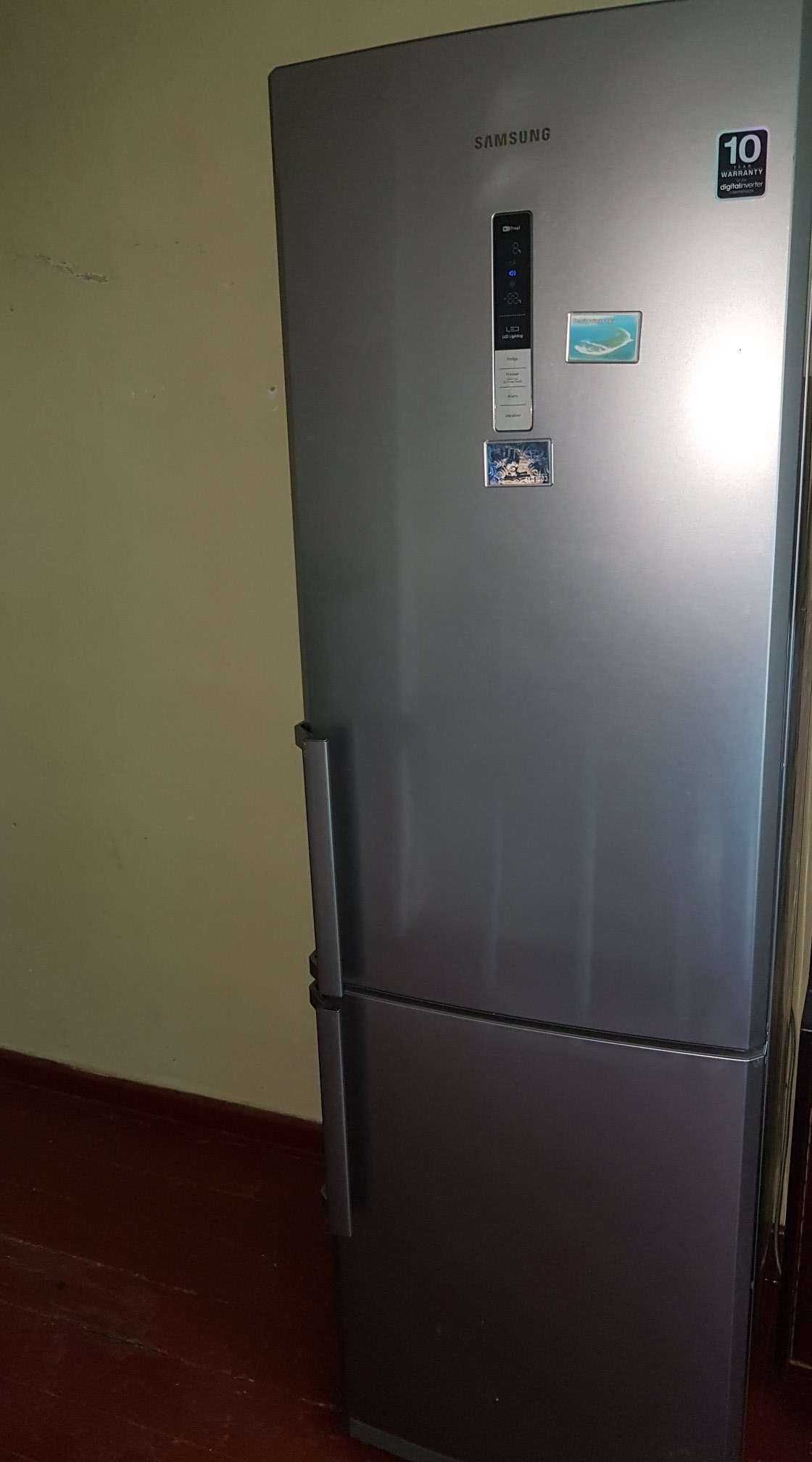 Двухкамерний холодильник SAMSUNG RL48RRCMG1