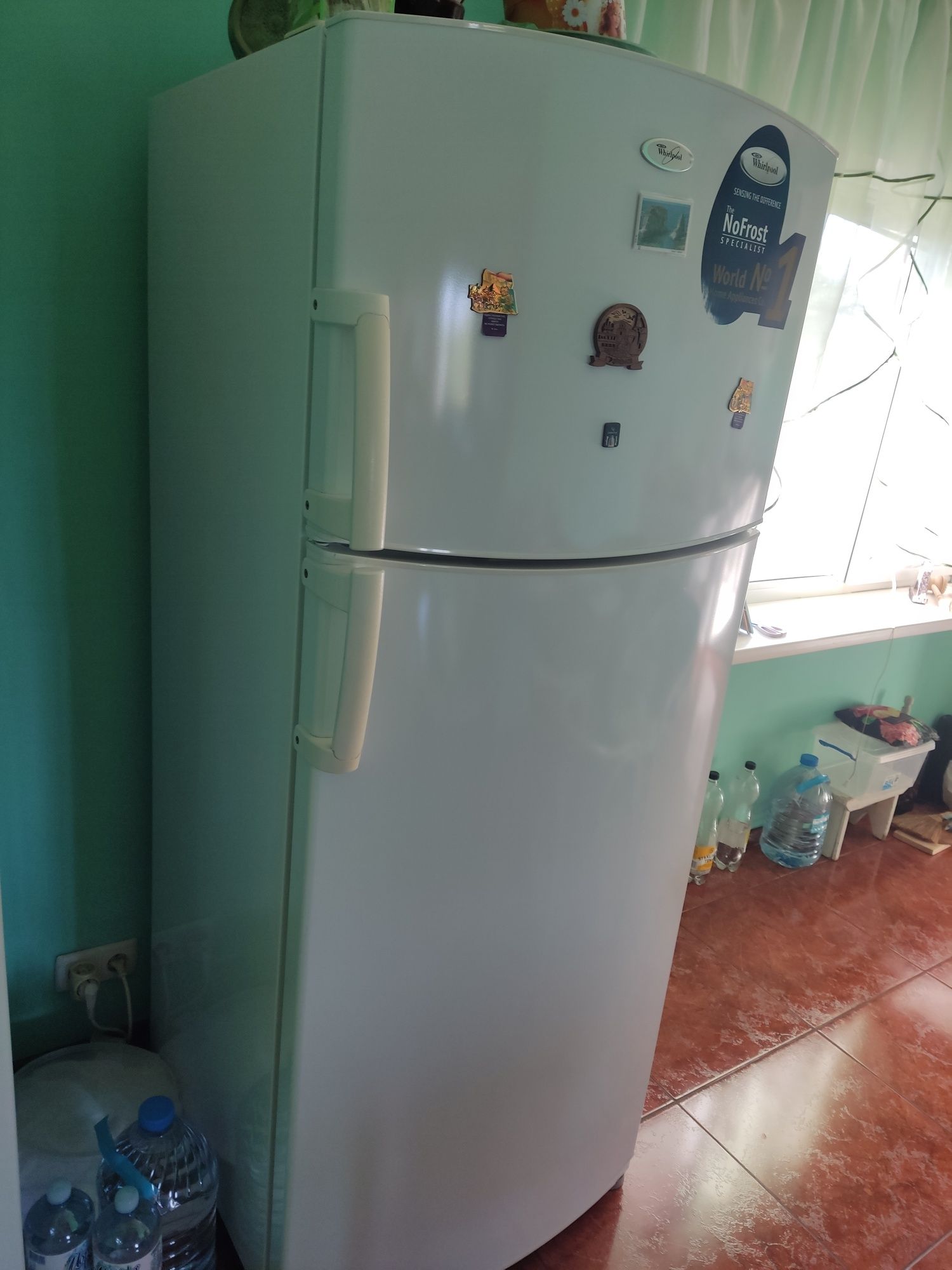 Холодильник whirlpool arc4138