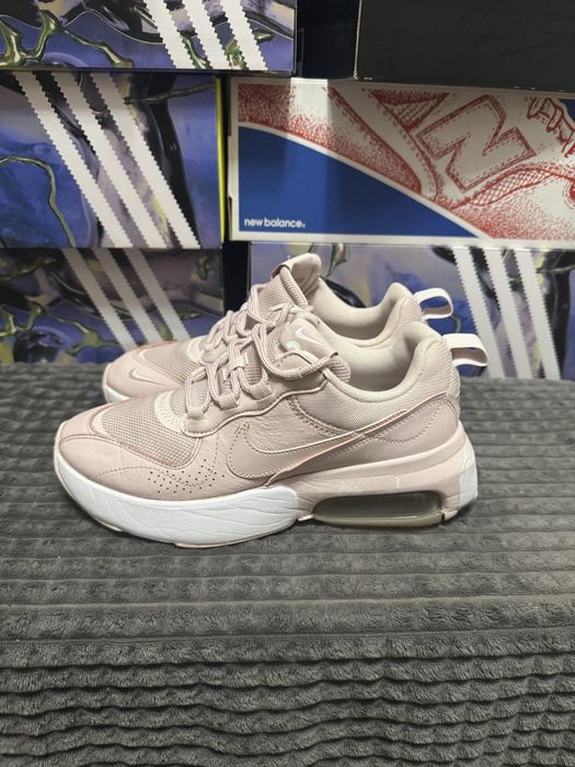 Кросівки жіночі Nike Air Max Verona 37,5(23,5см) оригінал
