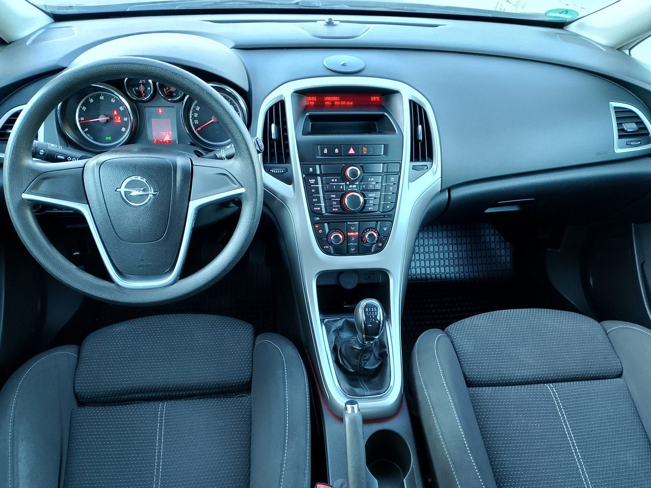 Opel Astra J Klima Alufelgi 1.6 16v z Niemiec