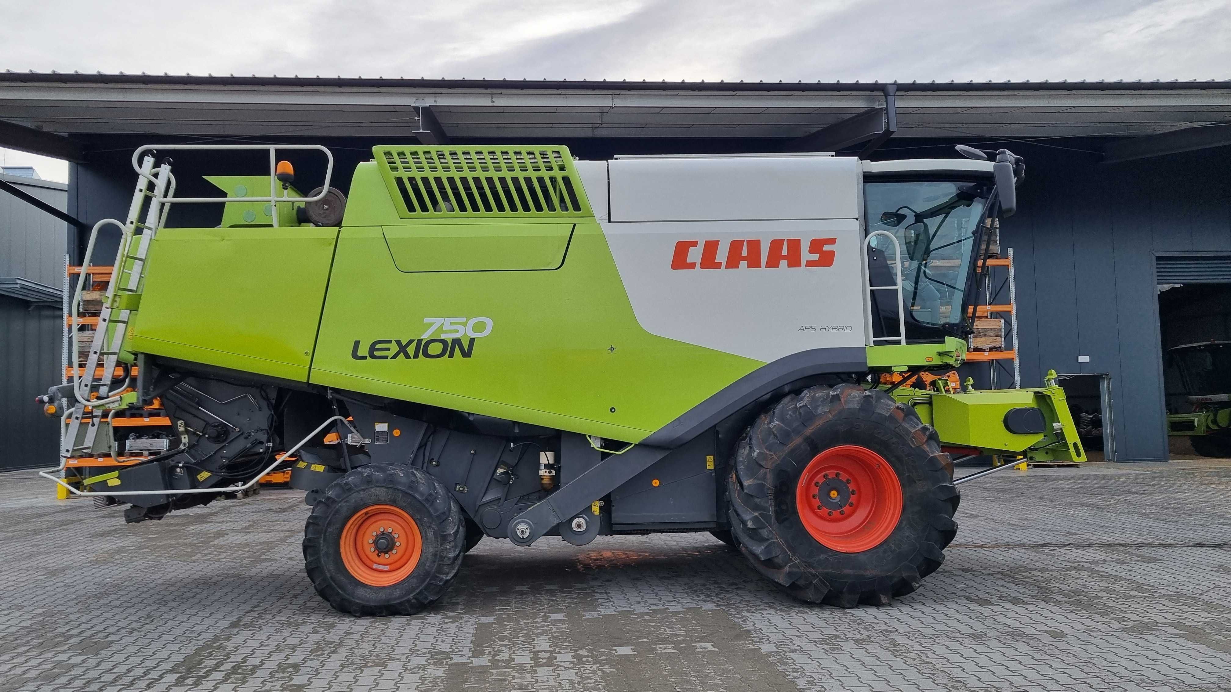 Kombajn zbożowy Claas Lexion 750  rok 2012r