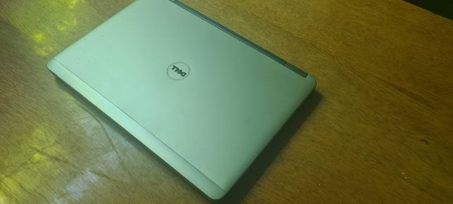 Ноутбук Dell 12.5" intel Core i5-4300   озу 4 гб ssd 128 гб