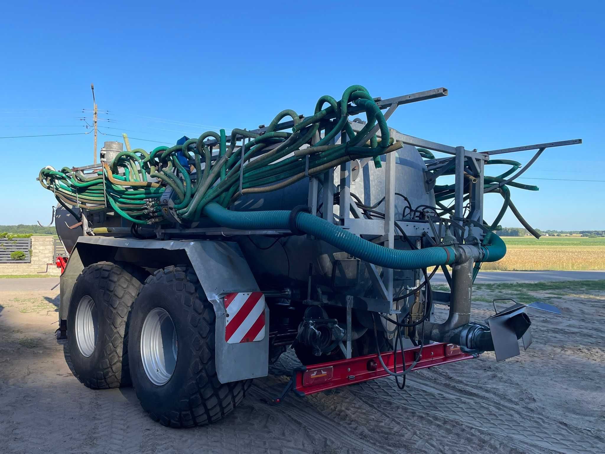 Wóz asenizacyjny Beczkowóz + aplikator 16000L (Joskin, Kweco)