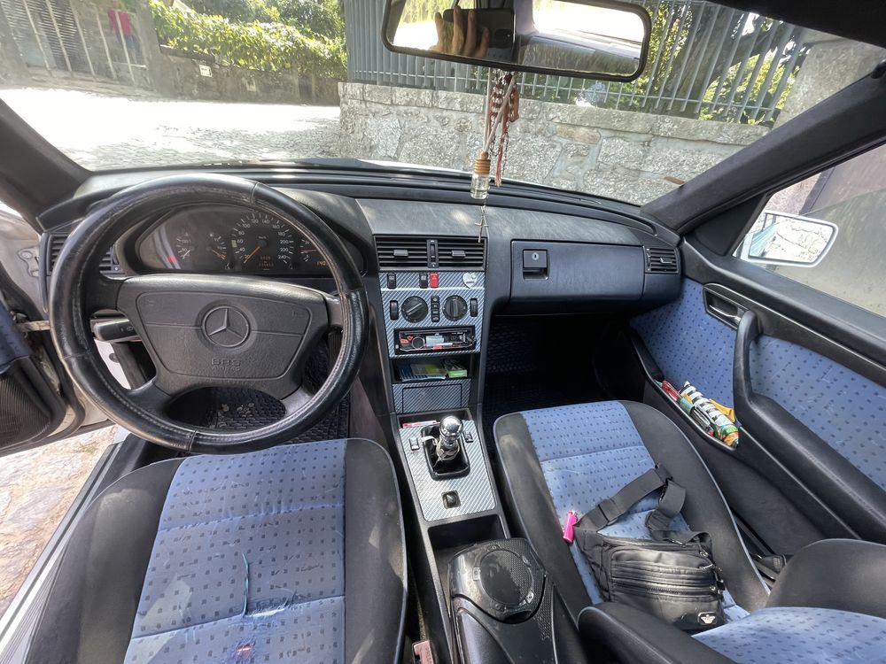 Mercedes- benz C180