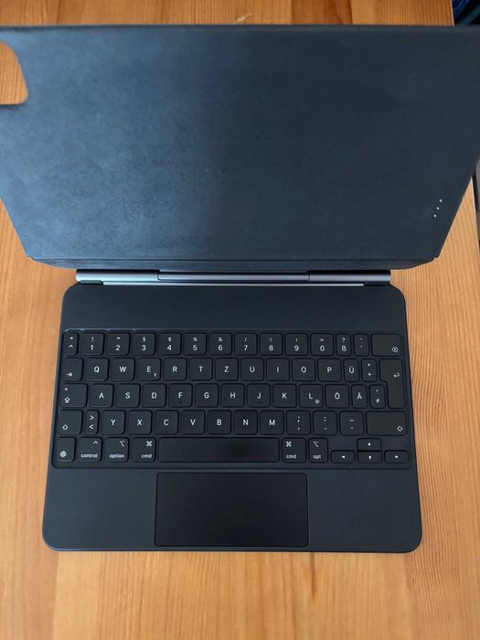 Magic Keyboard iPad Pro 11