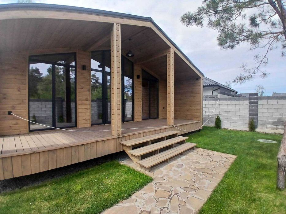 Дерев’яний будинок з ремонтом