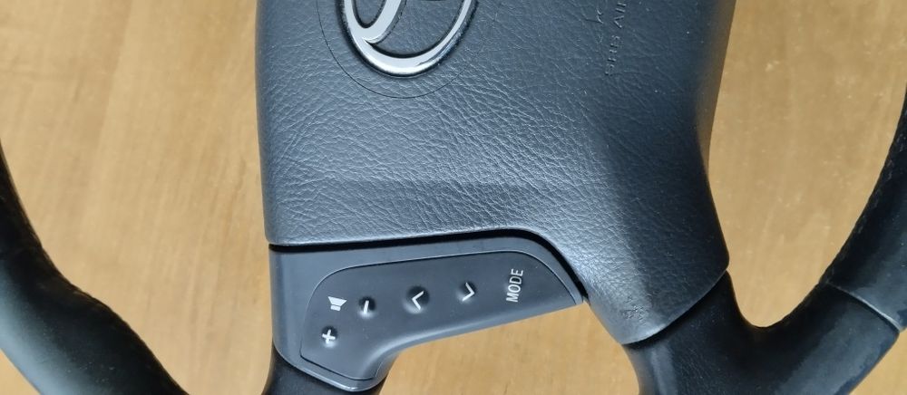 Kierownica Toyota Avensis T25 kompletna