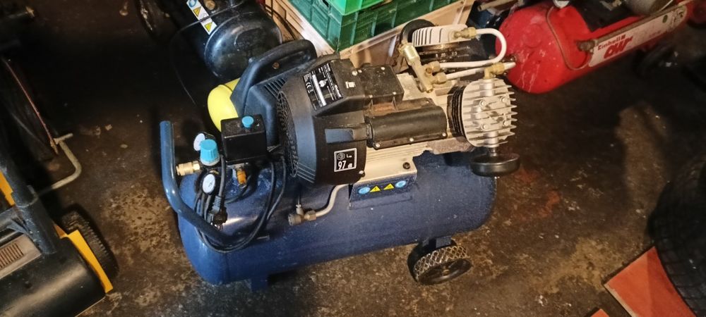 Kompresor stanley 30 litrów