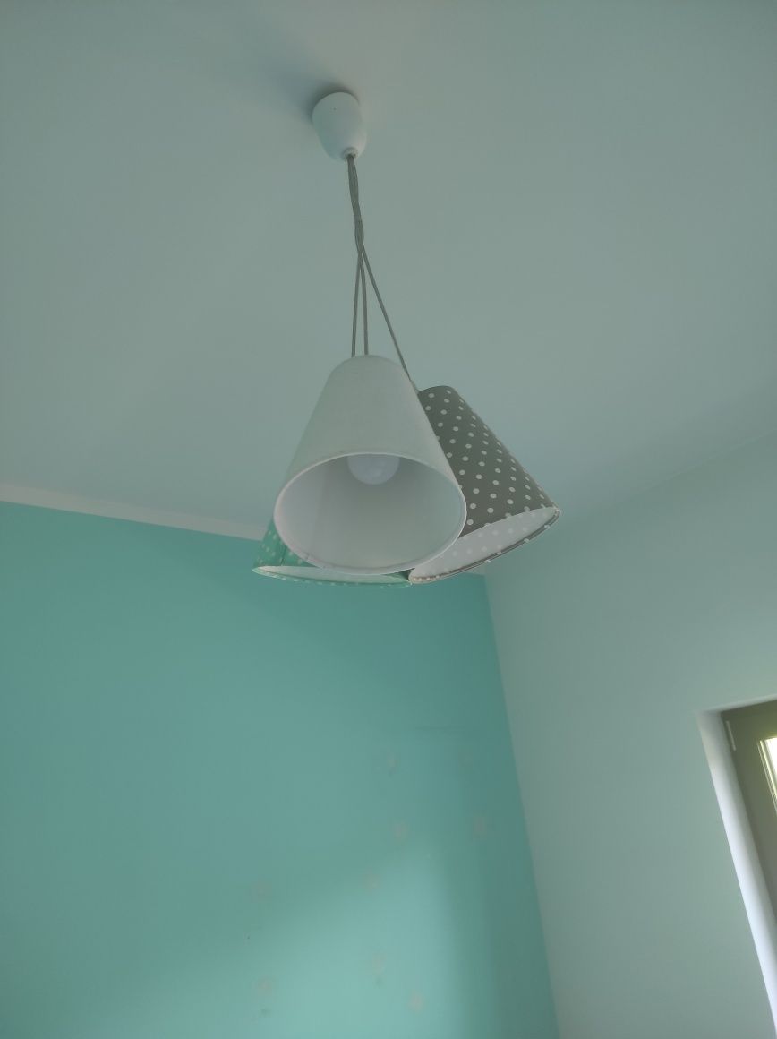 Sprzedam lampę sufitowa dziecięca trójkolorowa groszki