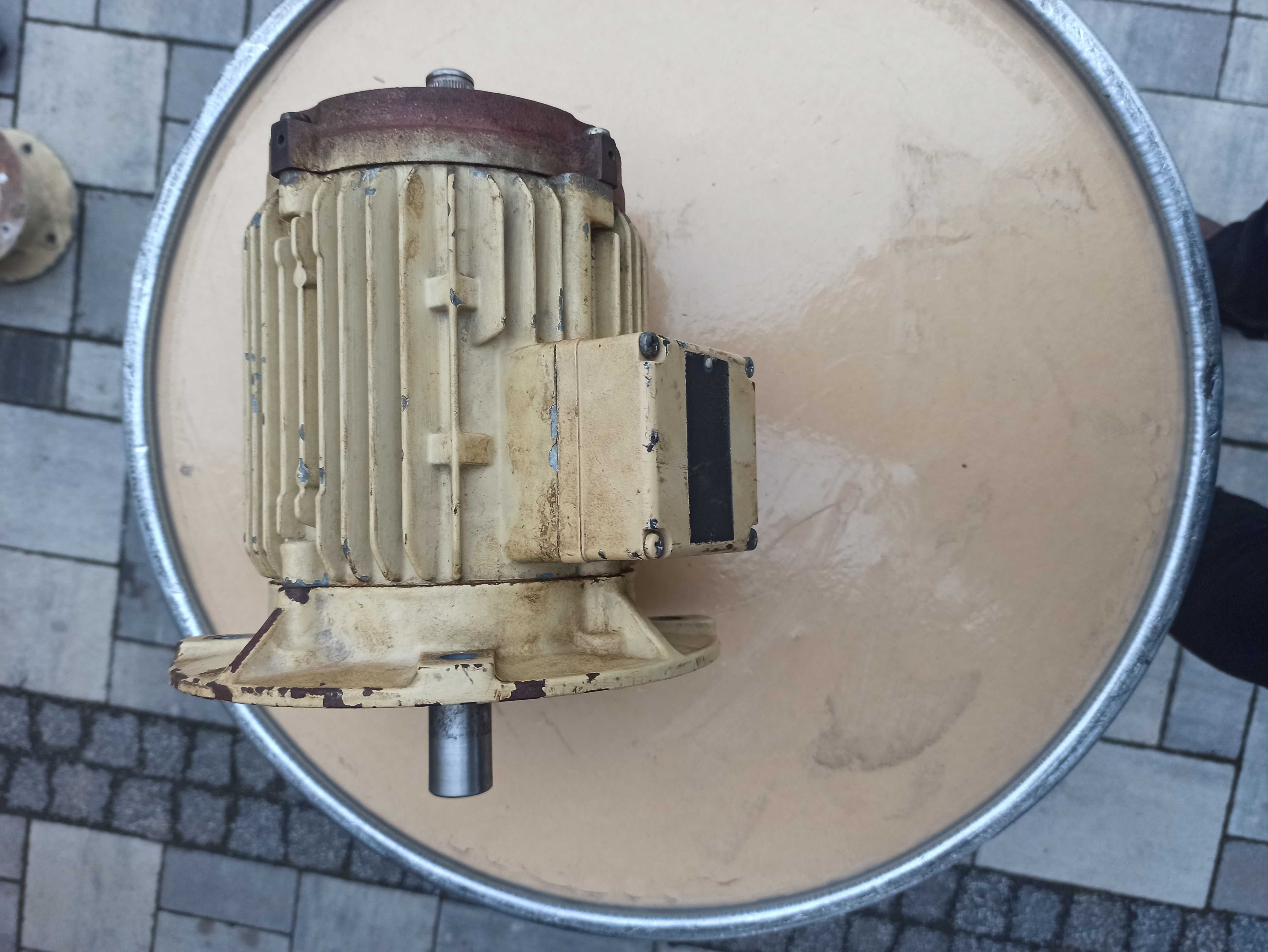 Sprzedam silnik elektryczny