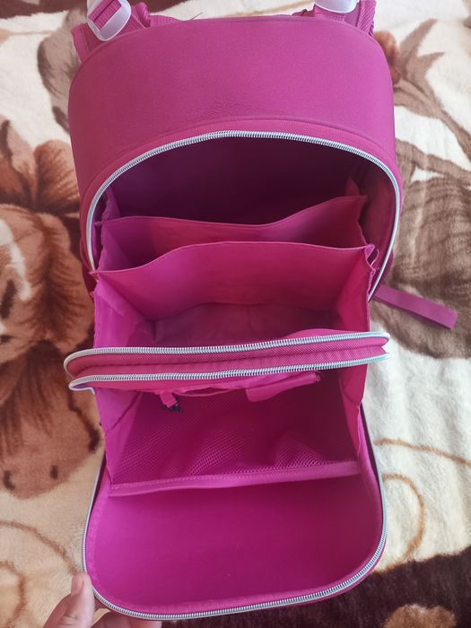 Школьный рюкзак (портфель) с канцелярией