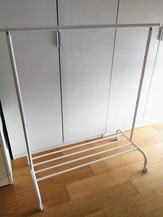 Suporte para cabides