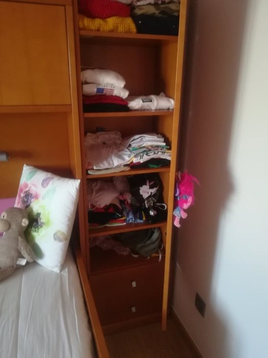 Quarto individual de menina