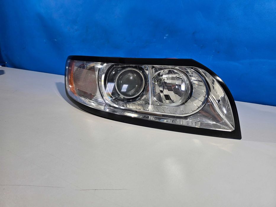 Volvo V50 S40 Lift Lampa Przód Przednia Bi-Xenon Skrętny Skrętna Prawa