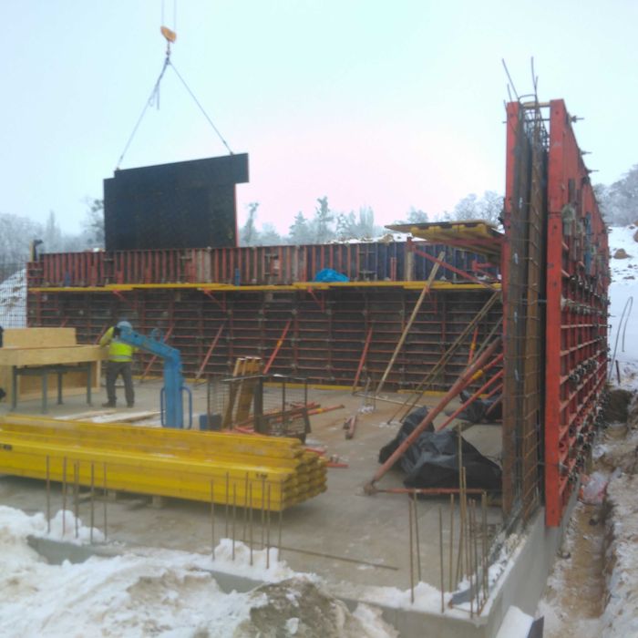 Wynajem zsyp do gruzu szalunki rusztowania sprzęt budowlany