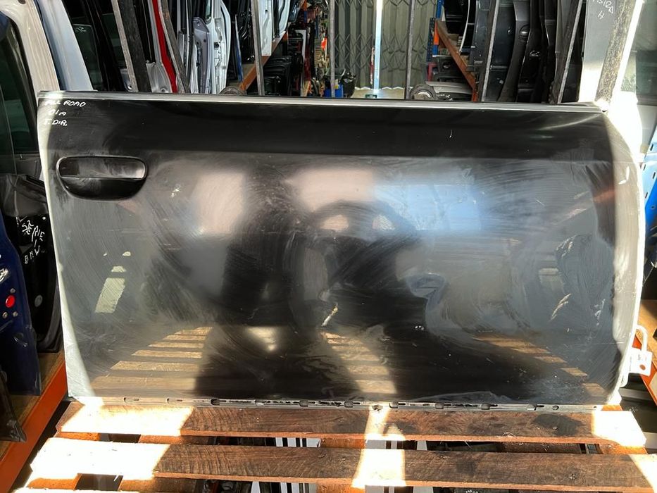 Porta frente direita Audi A6 Allroad ano 2001