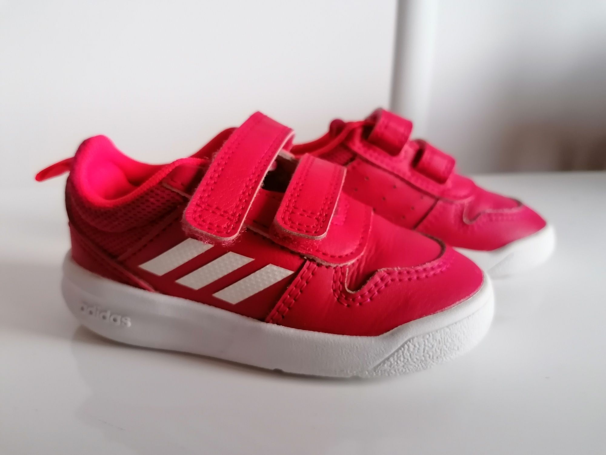 Sprzedam buty adidas rozmiar 22