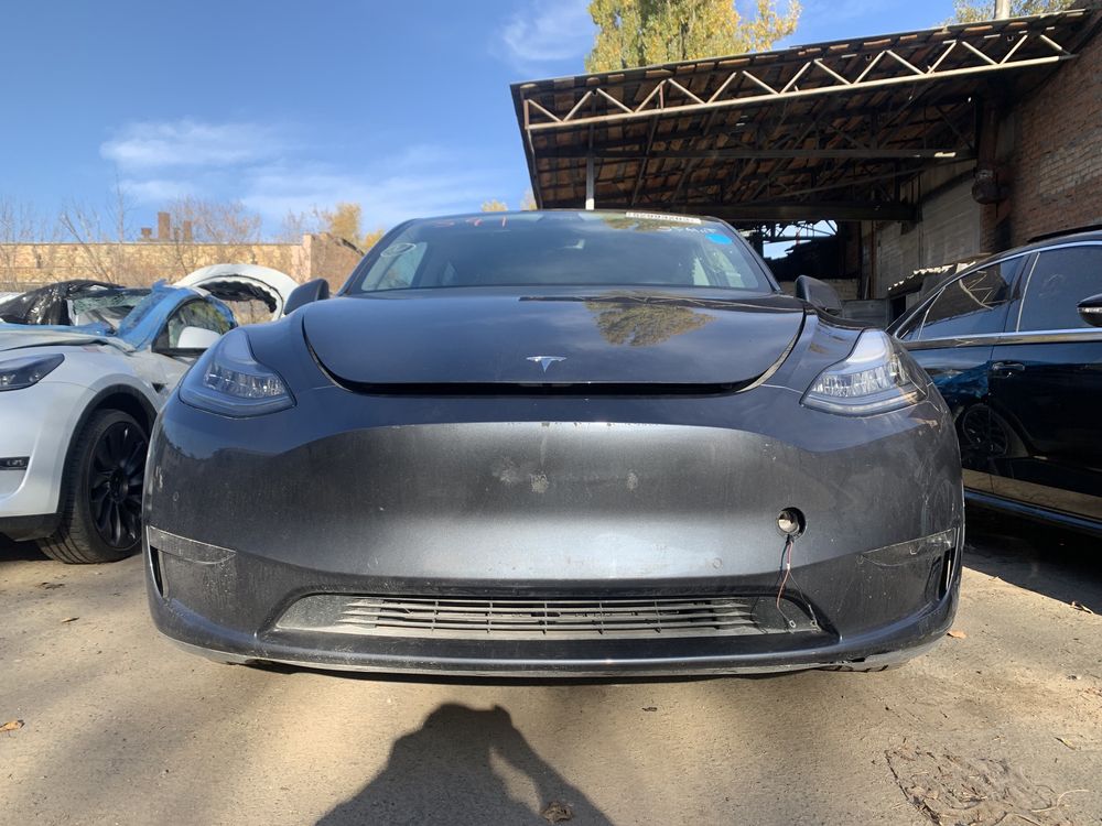 Tesla Model Y 2022 бампер лобовое дверь диск фара крыло разборка