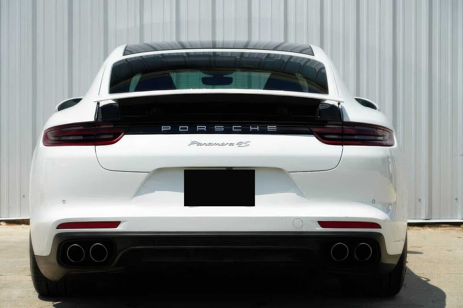 2018 Porsche Panamera 4S