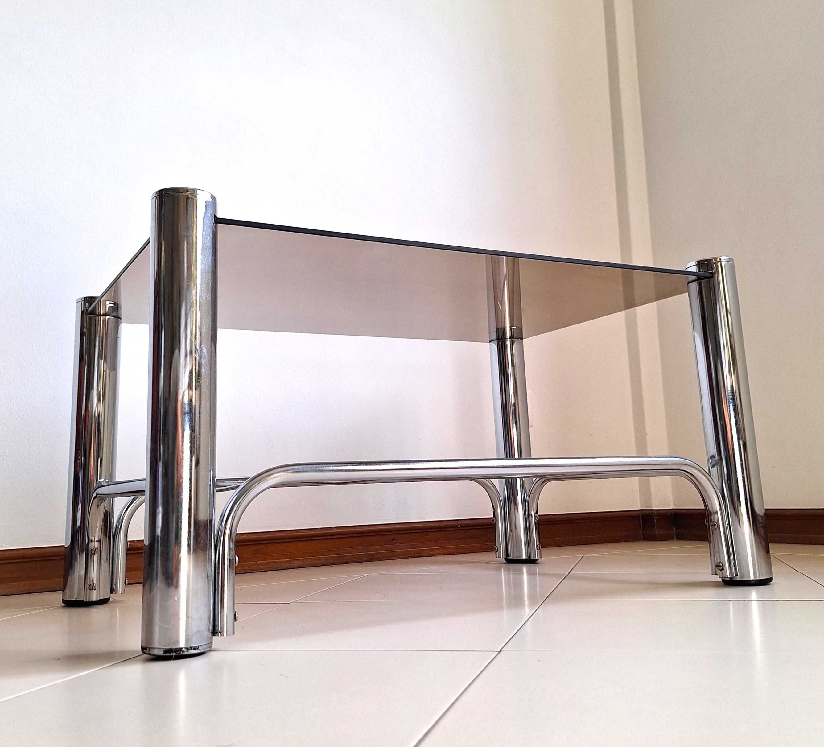 Mesa de centro cromada com vidro - Chrome Coffee table with glass