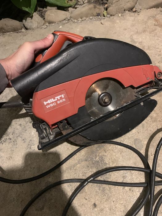 Торцувальна пила Hilti WSC 255