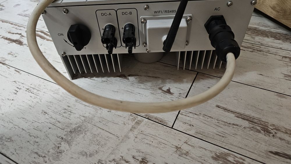 Afore HNS3600TL 2 stringi
Inwerter sieciowy jednofazowy 3,6 kW A