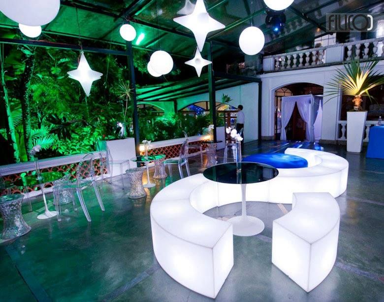 Mobiliario com luz para eventos