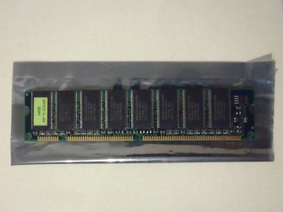 Lote de módulos de memoria DIMM SDRAM e DDR