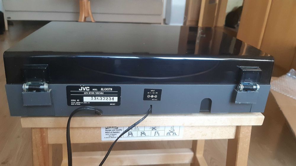Gramofon adapter JVC AL-E 45 + CD Player JVC XL -E 45