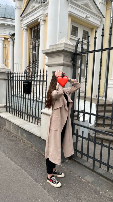 Бежевый тренч