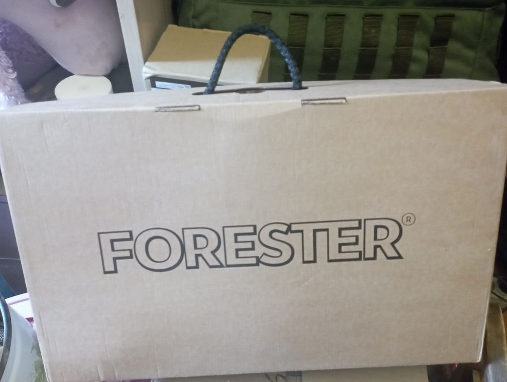 Продам берці Forester