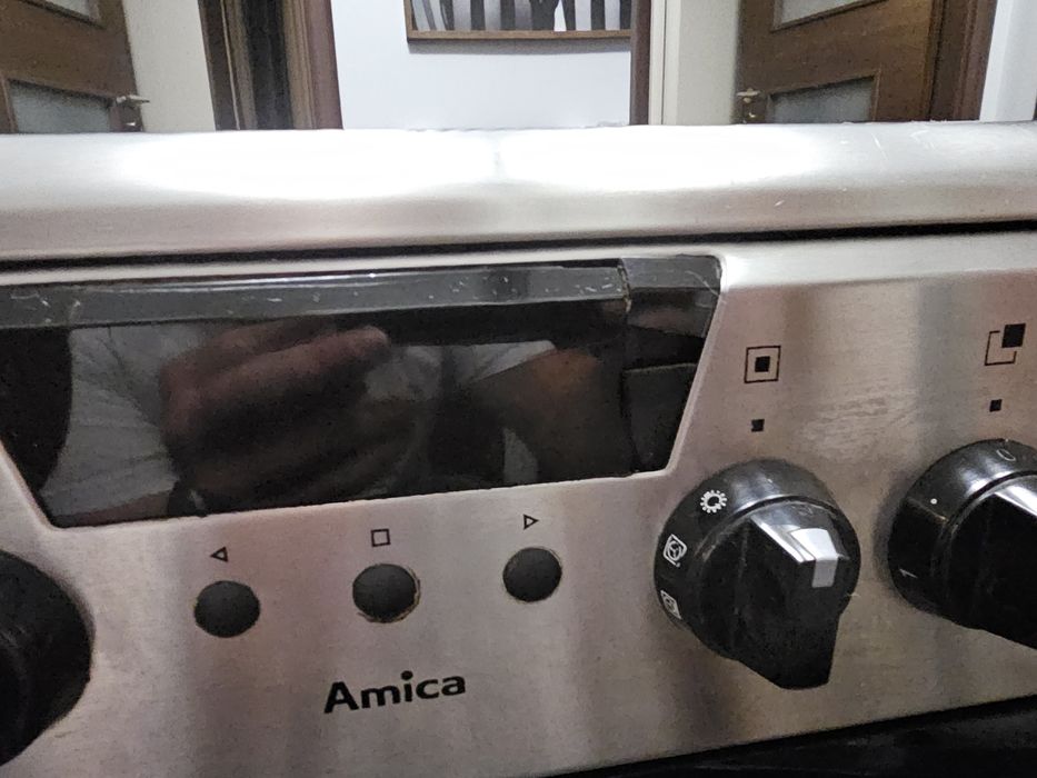 Kuchenka elektryczna z piekarnikiem Amica