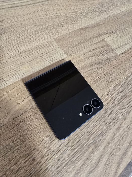 Samsung Galaxy ZFlip 7 512