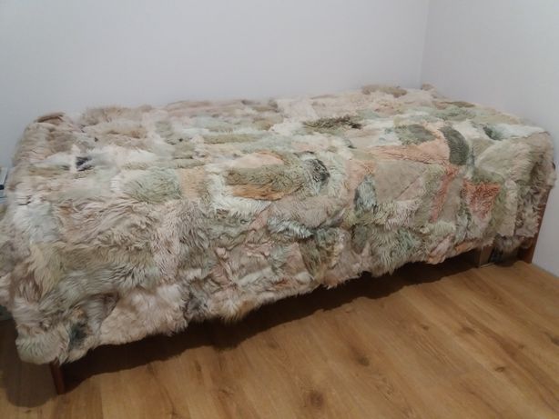 Narzuta na łóżko ze skóry naturalnej owczej dywan patchwork prezent