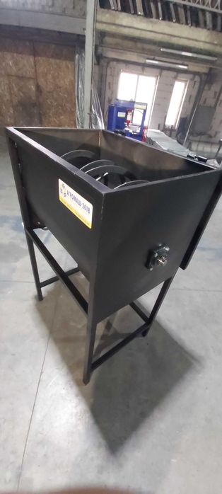 Змішувач кормів,комбікормів,кормосмеситель,горизонтальний