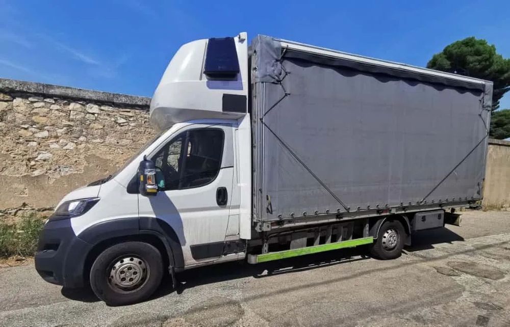 Peugeot Boxer plandeka 10EP  , firanka z lewej strony, kabina sypialna 2 osobowa, nowy silnik