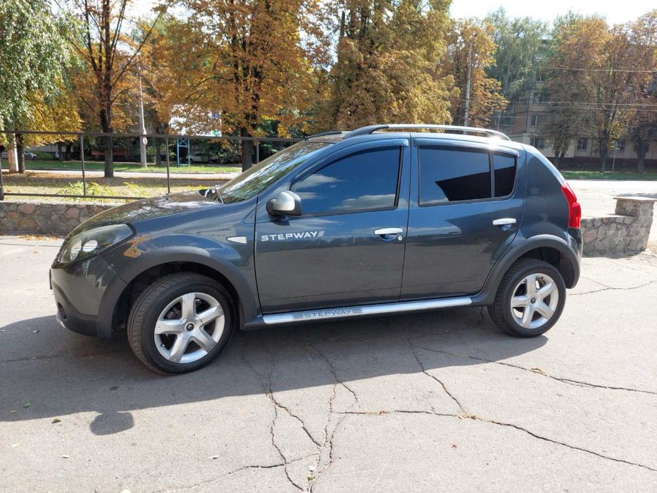 Dacia Sandero 2012 рік