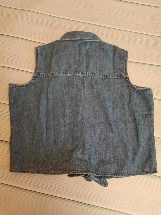Безрукавка от Levis